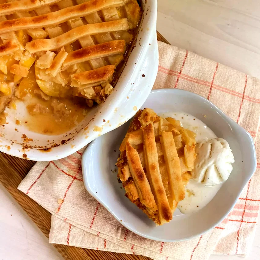 Old Fashioned Peach Cobbler