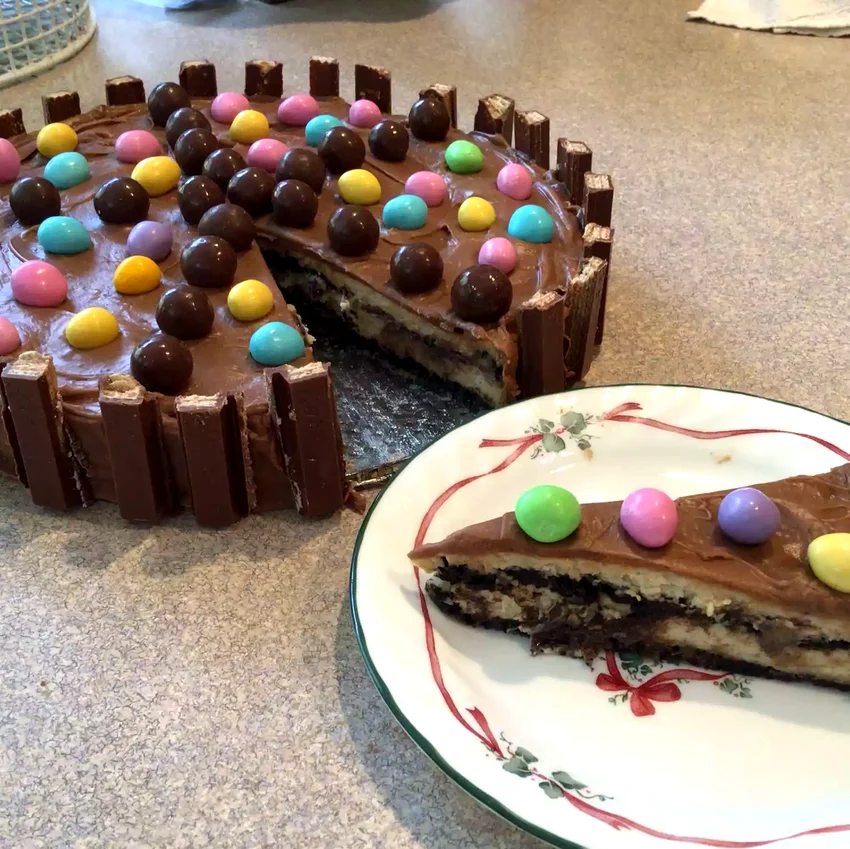 50 Oreo Dessert Ideas for Cookie and Cream Fans Oreo® Cheesecake with Kit Kat® and M&M