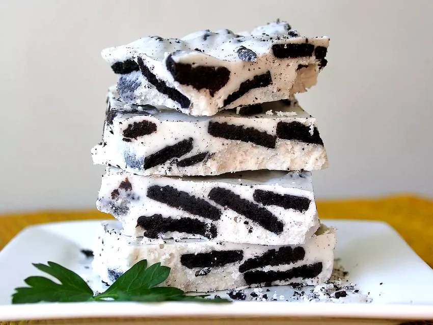 50 Oreo Dessert Ideas for Cookie and Cream Fans Oreo Cookie Bark