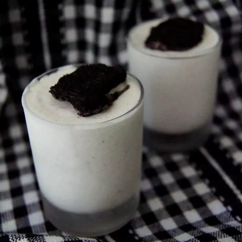 50 Oreo Dessert Ideas for Cookie and Cream Fans Oreo Cookie Gourmet Pudding Shots