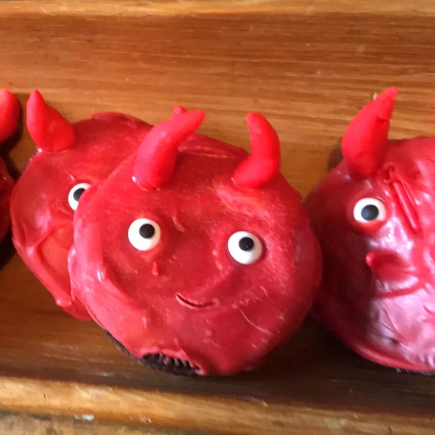 10 Creative Halloween Cookie Recipes for Spooky Fun Oreo® Devils