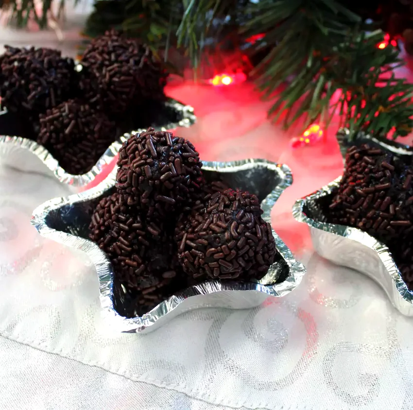 50 Oreo Dessert Ideas for Cookie and Cream Fans Oreo Rum Balls