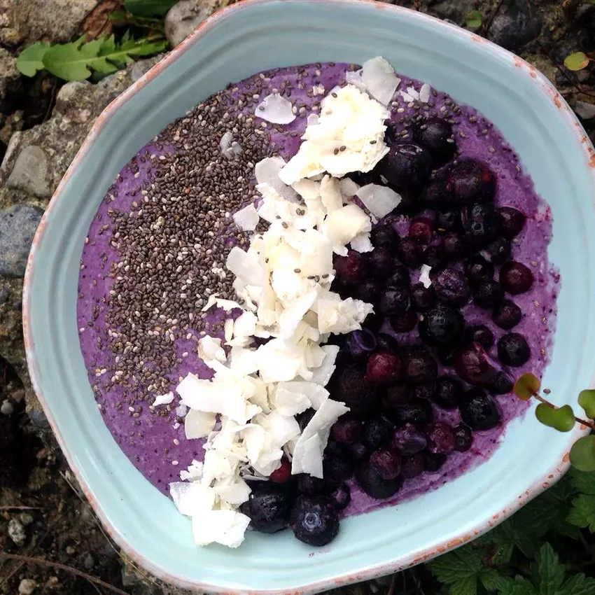 20 Make-Ahead Morning Meals That Simplify Your Breakfast Overnight Oats Blueberry Smoothie Bowl