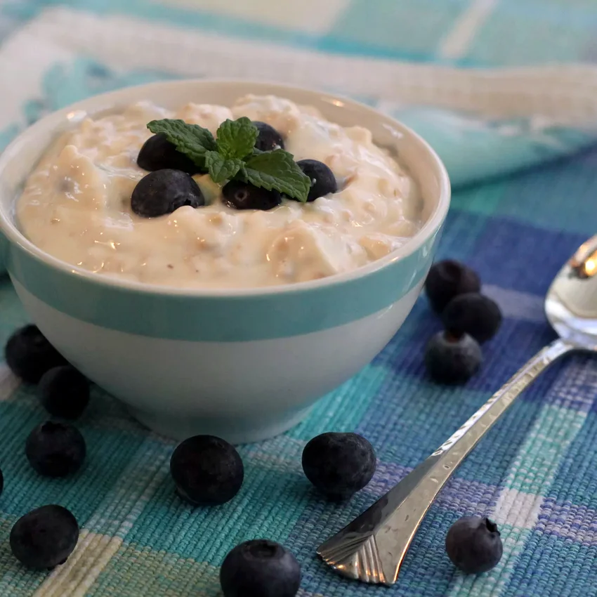 12 Simple Ways To Prepare No-Cook Overnight Oats Overnight Steel-Cut Oats with Yogurt and Blueberries
