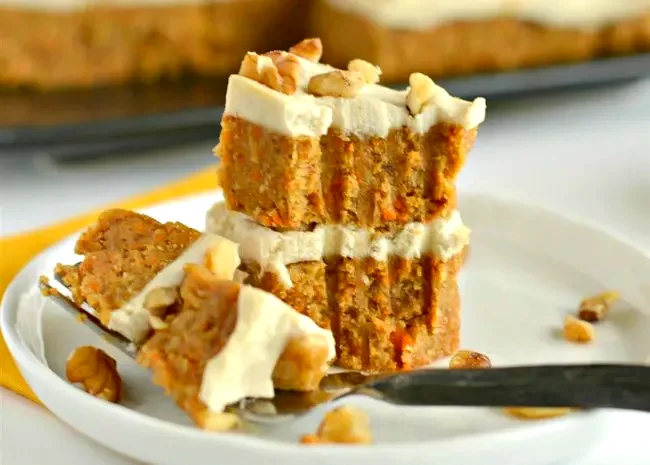 15 Simple Thanksgiving Sweets to Feed Your Holiday Crowd Paleo Raw Carrot Cake