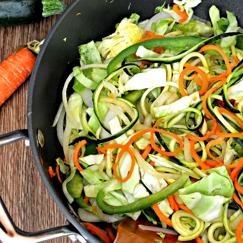 Paleo Teriyaki Stir-Fry Zoodles (Gluten Free)