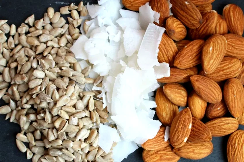 19 Outdoor Snacks That Will Keep You Satisfied Paleo Trail Mix