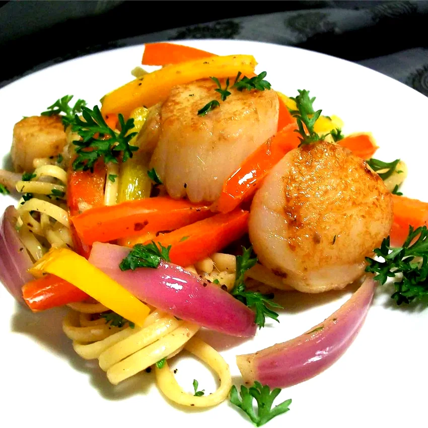 Best Mediterranean Diet Recipes for Healthy Living Pan-Seared Scallops with Pepper and Onions in Anchovy Oil