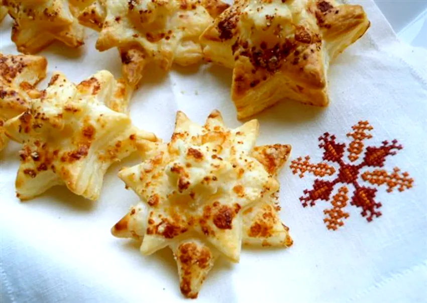 Parmesan Puff Pastry Stars