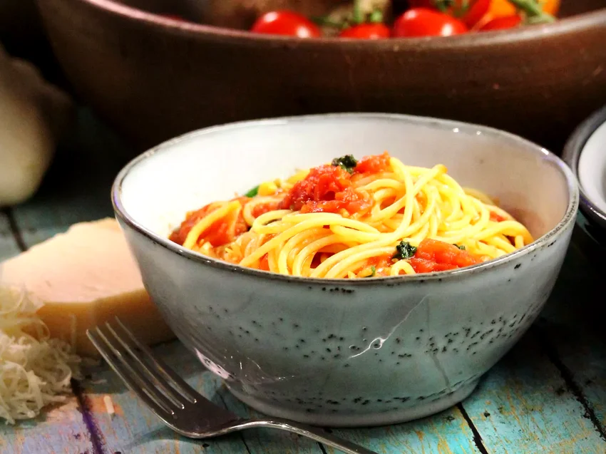 12 Fresh Tomato Pasta Dishes to Try This Summer Season Pasta with Fresh Tomato Sauce