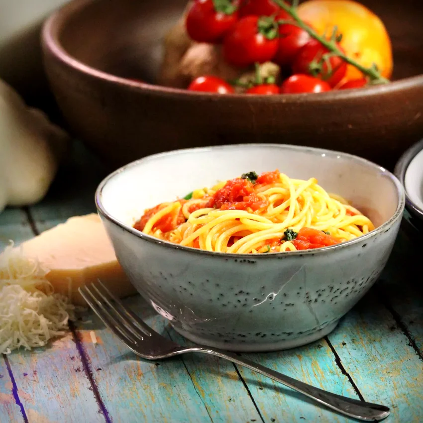 15 Plant-Based Lunch Recipes for Every Craving Pasta with Fresh Tomato Sauce