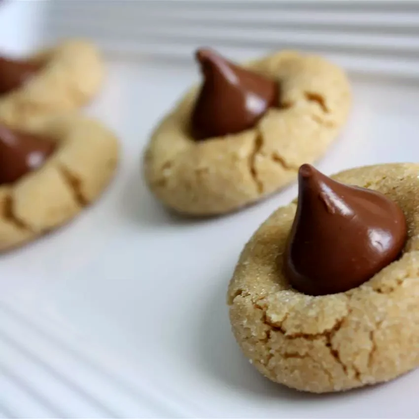 40 Peanut Butter Chocolate Treats That Are Simply Amazing Peanut Blossoms II