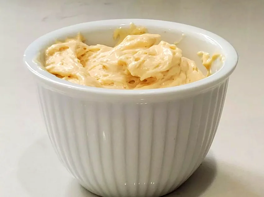 25 Creative Bagel Toppings That Beat Regular Cream Cheese Peanut Butter Whipped Cream