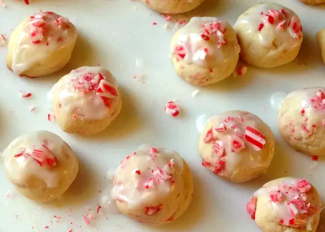 29 Mint Holiday Treats to Bake This Christmas Season Peppermint Holiday Cookies