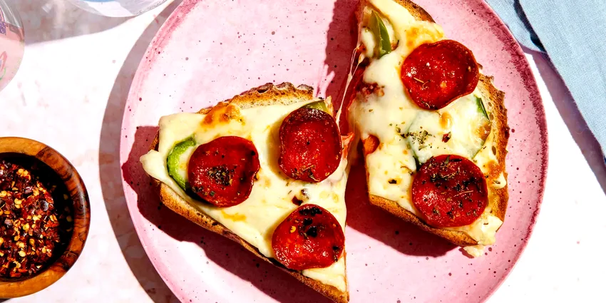 26 Fast Lunch Recipes Ready in Under 20 Minutes Pizza Lava Toast