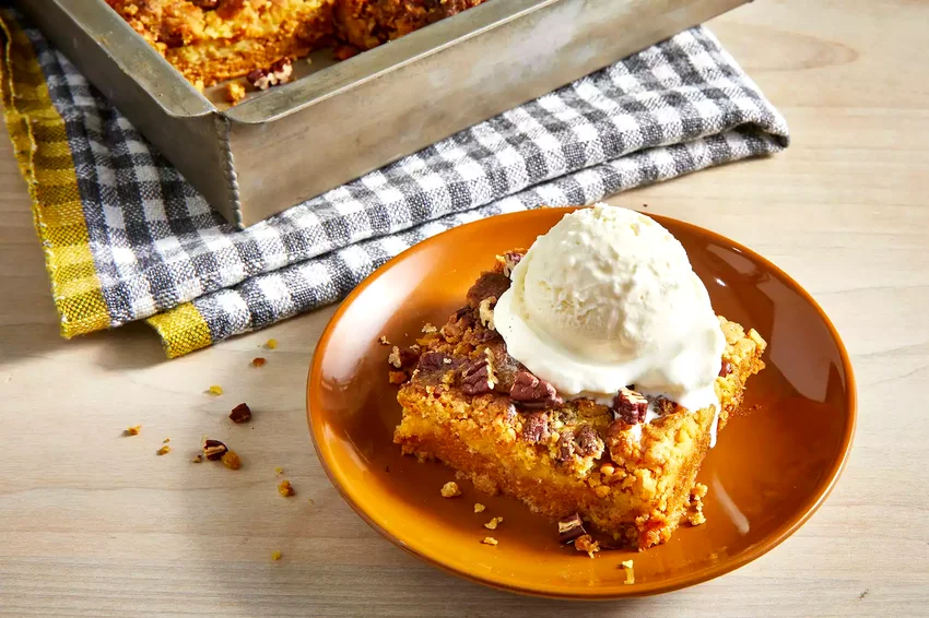 37 Yellow Cake Mix Recipes That Taste Homemade From Scratch Pumpkin Crunch Cake