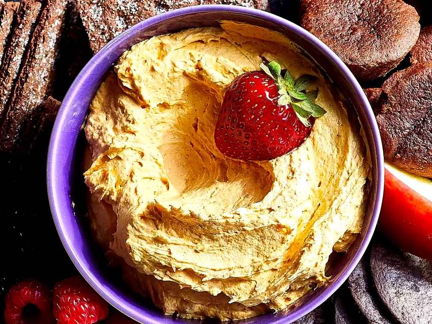 10 Amazing Friendsgiving Recipes Your Guests Will Love Pumpkin Fluff Dip