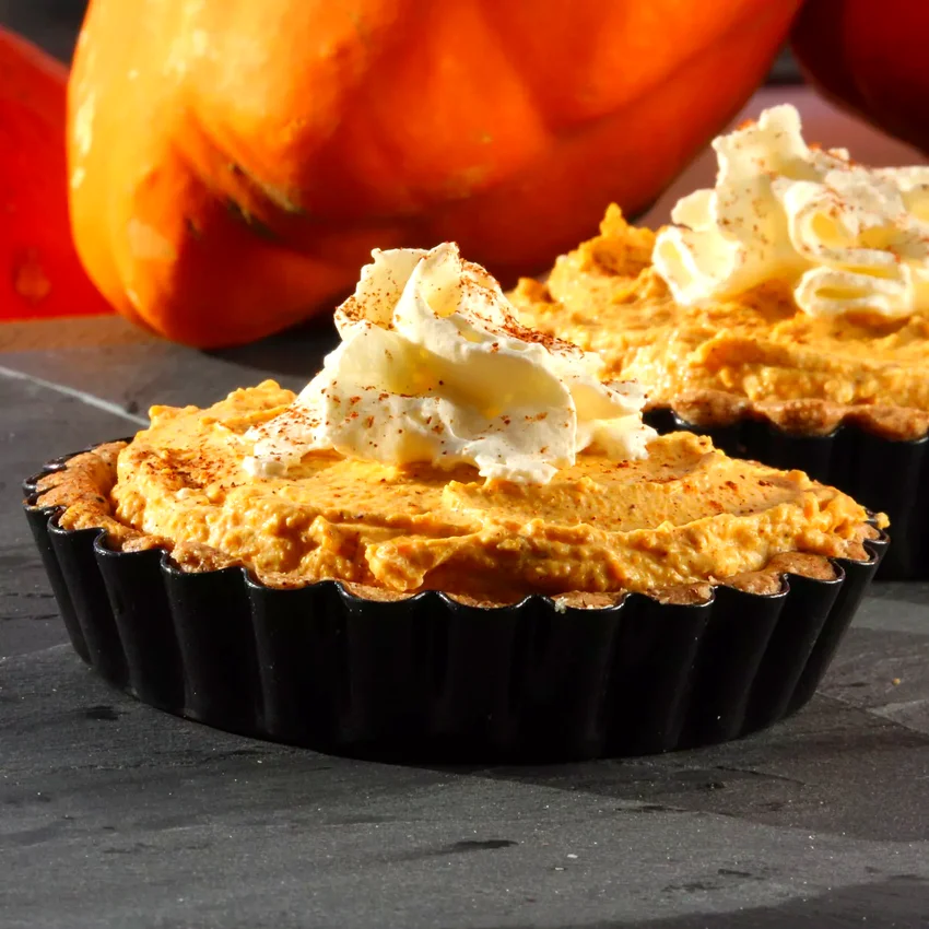 10 Easy No-Bake Pumpkin Treats for Perfect Fall Desserts Pumpkin Pie No-Bake Cheesecake