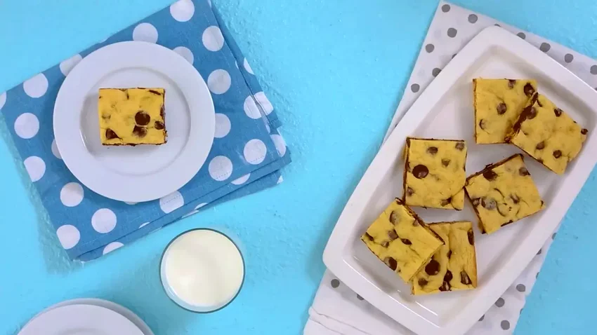 28 Simple Cake Recipes That Wow Without the Work Quick Chocolate Chip Cookie Cake