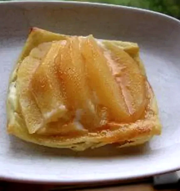 15+ Amazing Quince Recipes Packed With Sweet Fruity Taste Quince Puff Pastry Squares