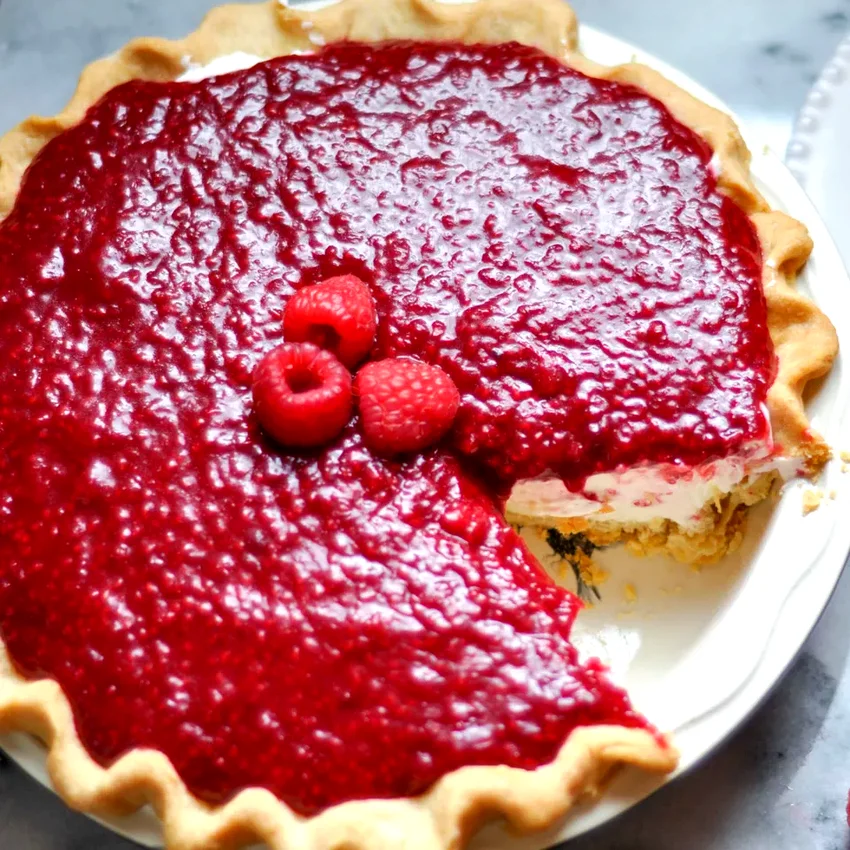 12 Amazing Cream Pie Recipes That Will Wow Your Guests Raspberry Cream Pie