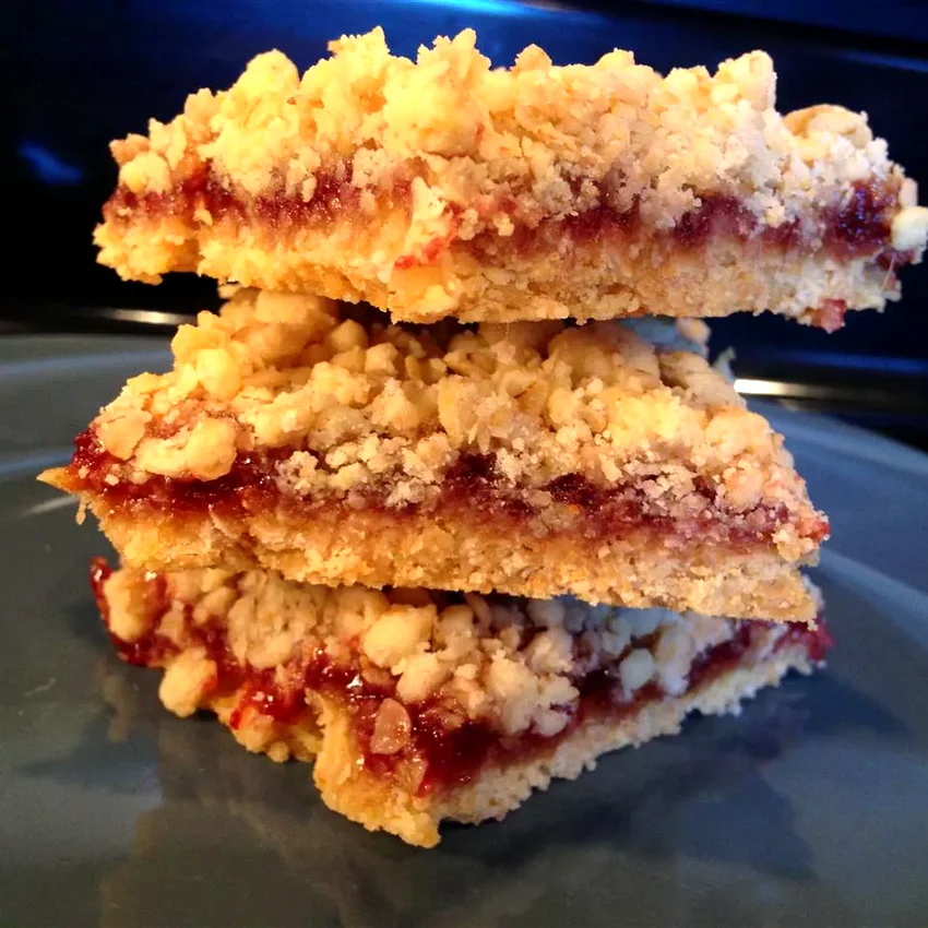15 Simple and Delicious Desserts Using Boxed Cake Mix Raspberry Oatmeal Bars