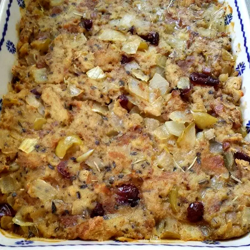 Top 50 Holiday Side Dishes for Thanksgiving Dinner Really Easy Bread Stuffing