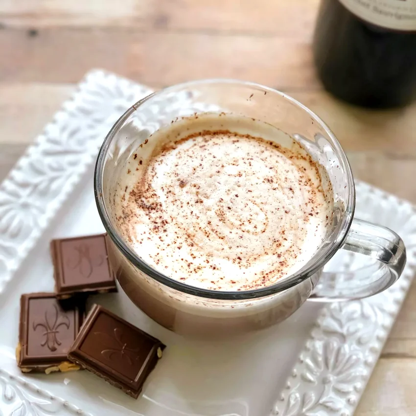 20 Cozy Hot Chocolate Recipes for Cold Winter Nights Red Wine Hot Chocolate