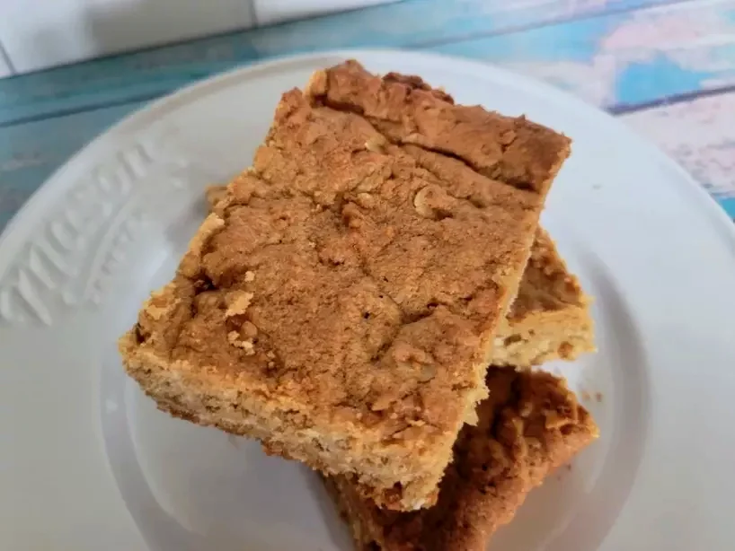 Retro School Cafeteria Peanut Butter Bars