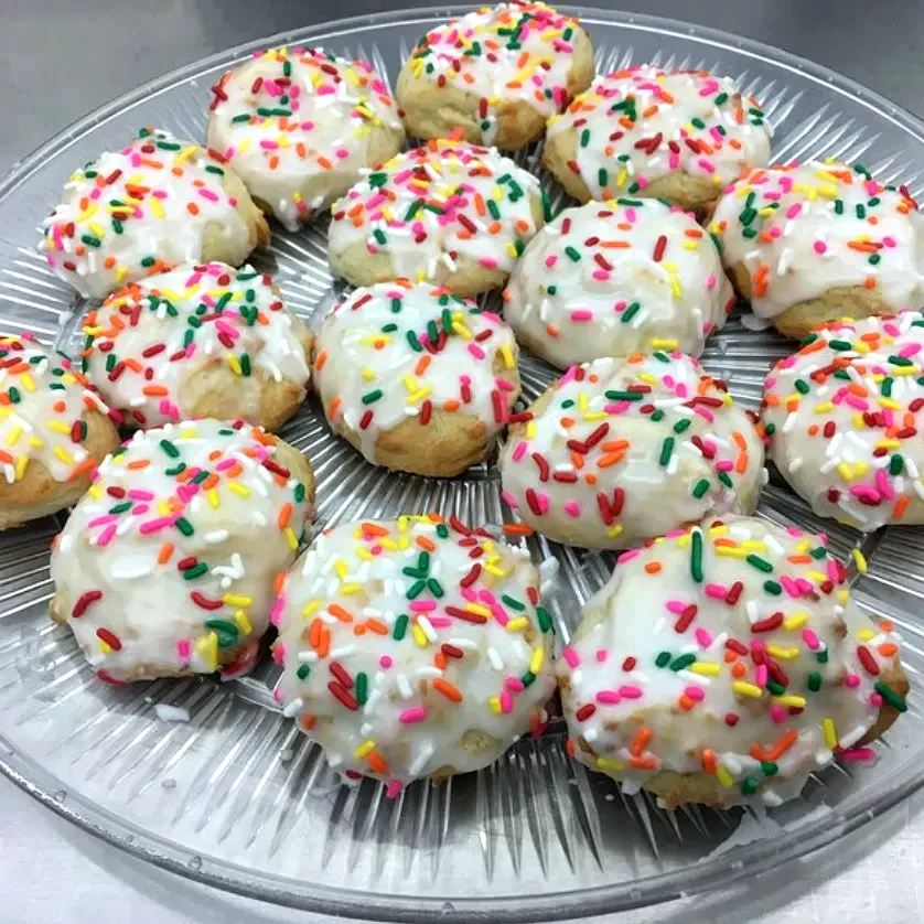 15 Classic Italian Christmas Cookies Nonna Would Approve Of Ricotta Cookies