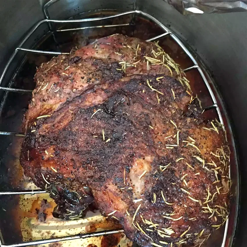 Roast Leg of Lamb with Orange Juice and White Wine