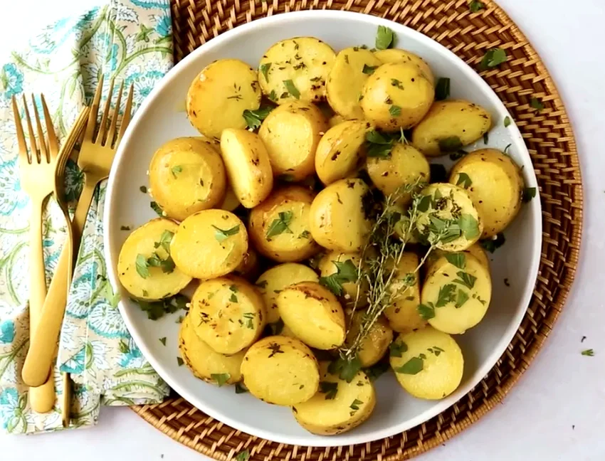 35 Creative Yukon Gold Potato Recipe Ideas Roasted Melting Potatoes