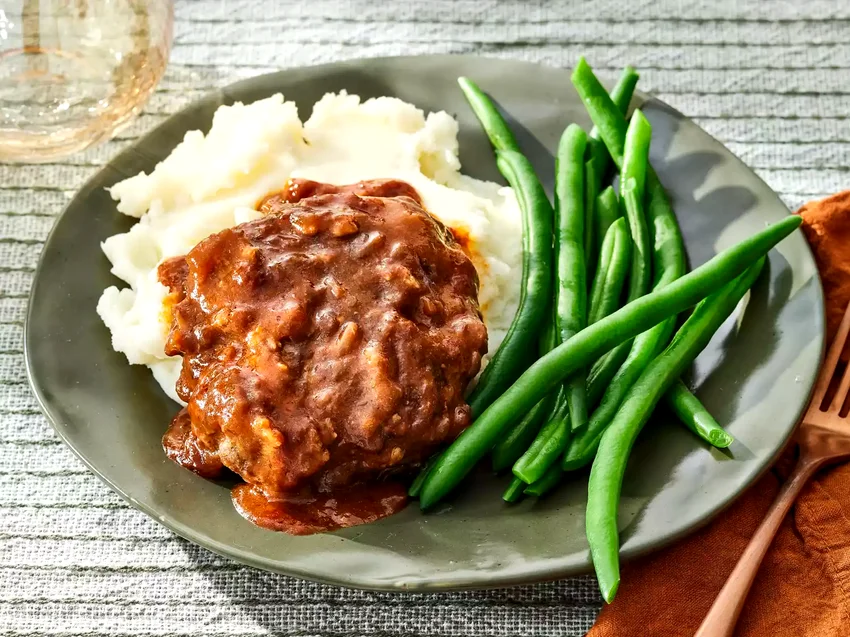 25 Budget-Friendly Meals for Feeding Large Families Salisbury Steak