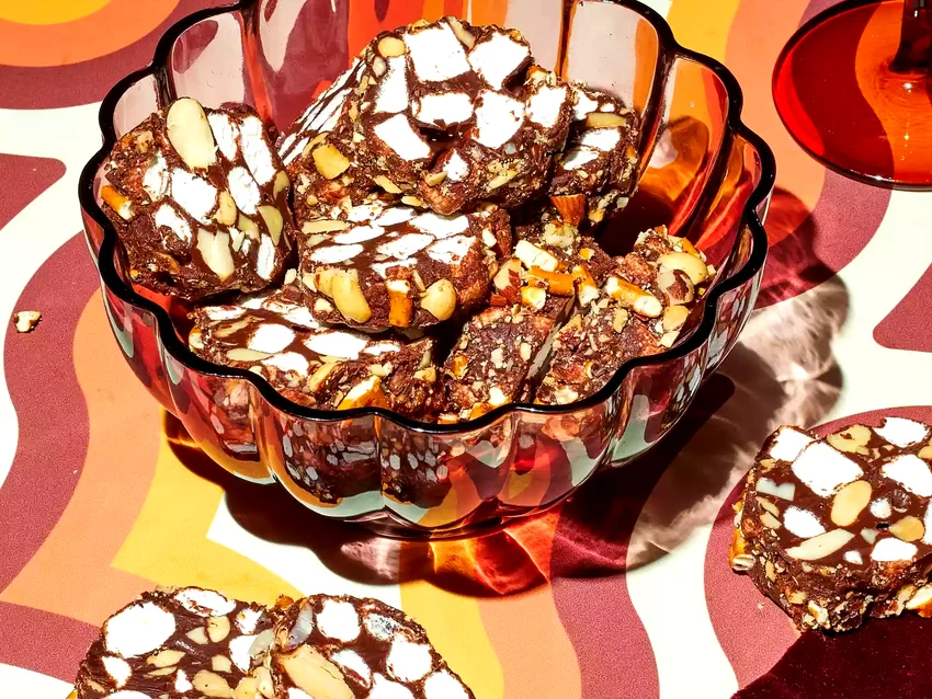 17 Simple No-Bake Cookie Recipes for Kids to Make Salted Pretzel Church Window Cookies
