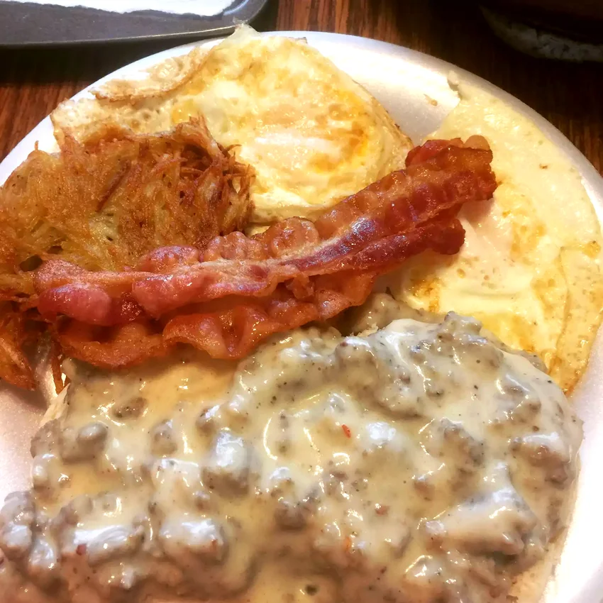 25 Hearty Sausage Dinners Perfect for Busy Weeknights Sausage Gravy
