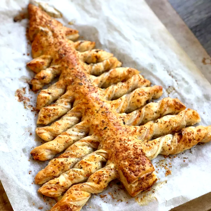 30 Simple Holiday Dinner Menu Ideas for Christmas Savory Puff Pastry Christmas Tree
