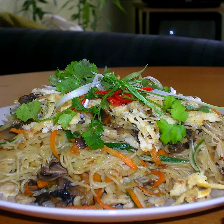Shrimp Fried Noodles - Thai-Style