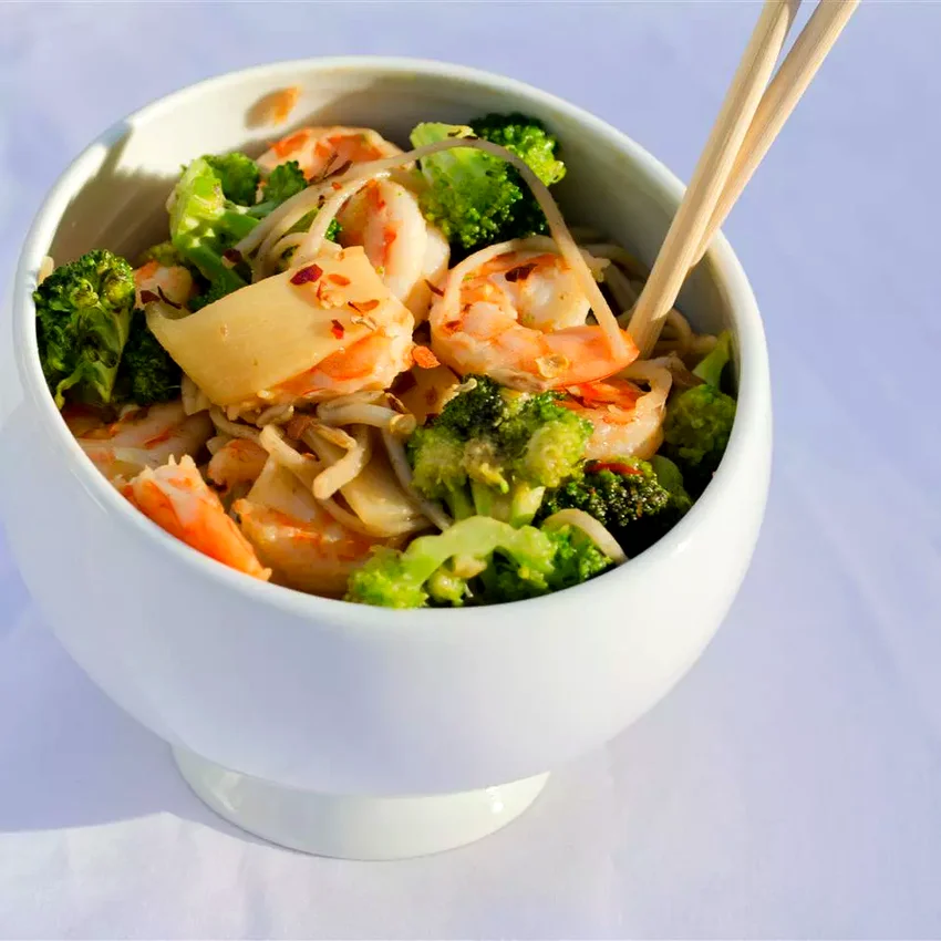 Shrimp Stir Fry With Egg Noodles
