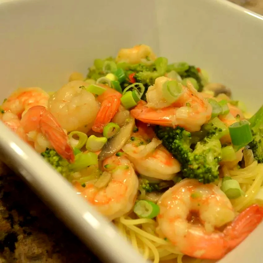 35 Simple Chinese Recipes You Can Easily Cook at Home Shrimp with Broccoli in Garlic Sauce
