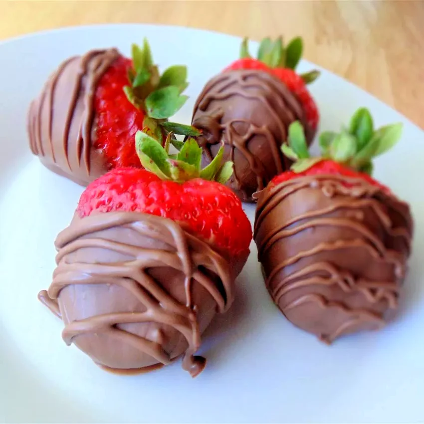 50 Elegant Desserts You Can Create in Your Own Kitchen Simple Chocolate-Covered Strawberries