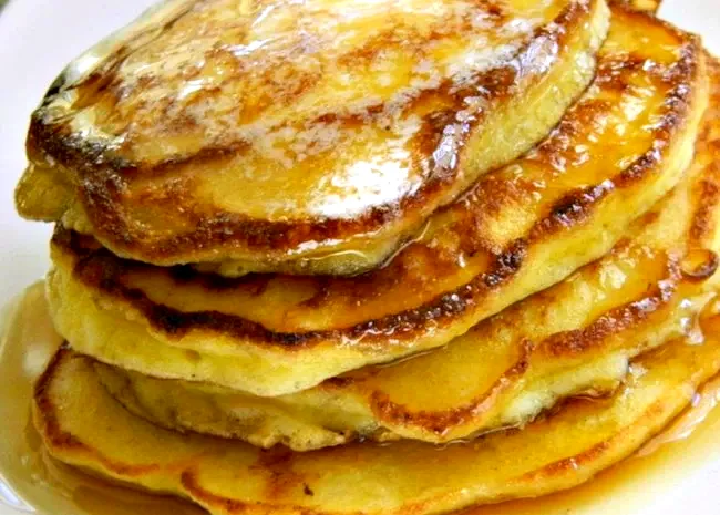 Simple Cottage Cheese Pancakes