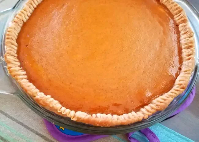 30 Simple Holiday Dinner Menu Ideas for Christmas Simple Pumpkin Pie