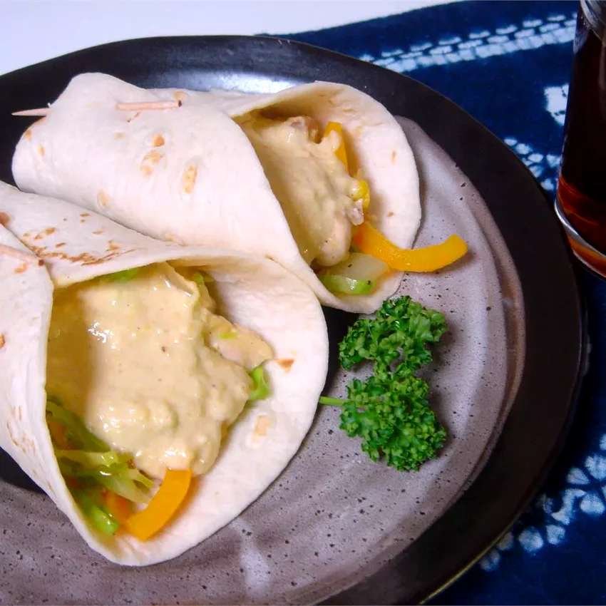 14 Easy Chicken Wrap Ideas for Fast, Grab-and-Go Meals Slaw-mmin
