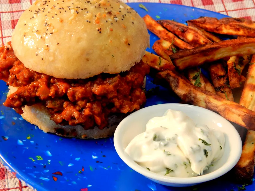 25+ Ground Beef Slow Cooker Recipes for Easy Family Meals Sloppy Joes for a Crowd