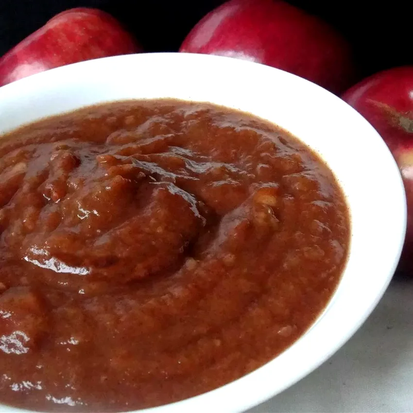 25 Apple Cinnamon Treats That Capture Autumn's Flavor Slow Cooker Cider Applesauce (No Sugar Added)