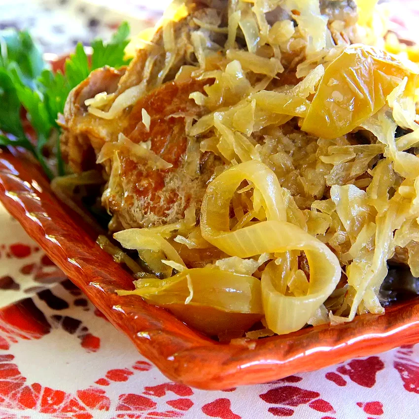 25 Hearty Main Course Recipes Featuring Sweet Apples Slow Cooker Pork and Sauerkraut with Apples