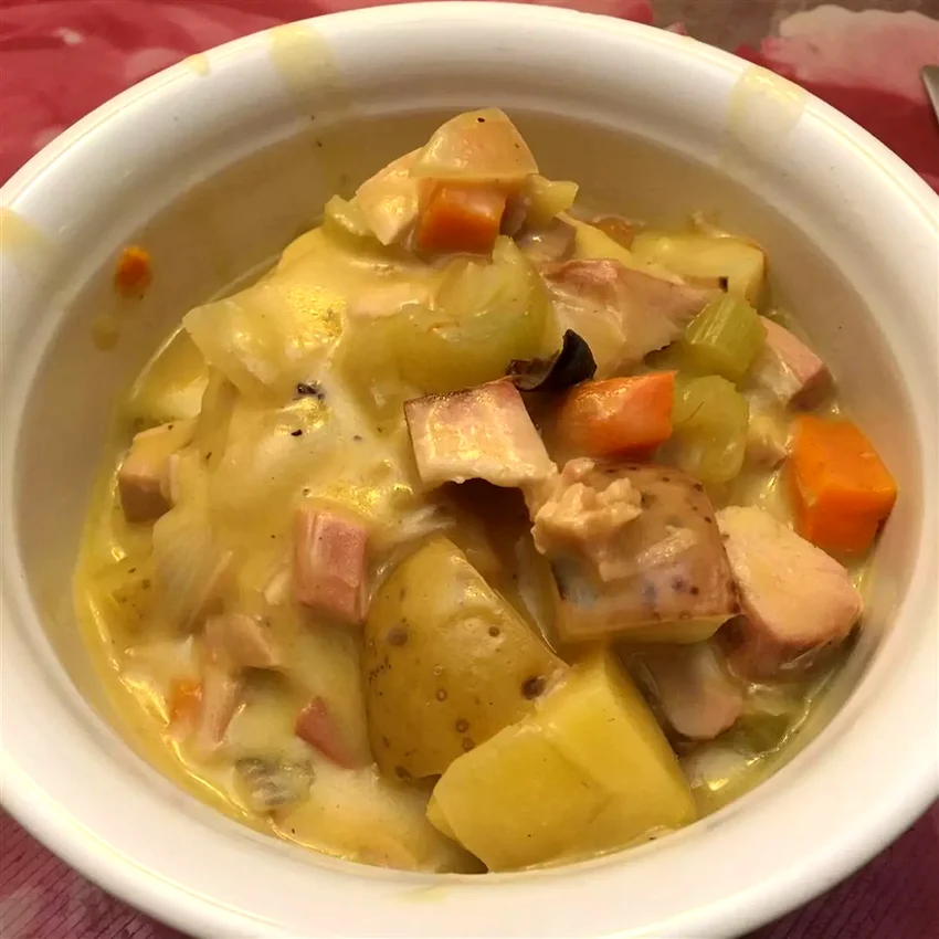 Slow Cooker Turkey and Dumplings