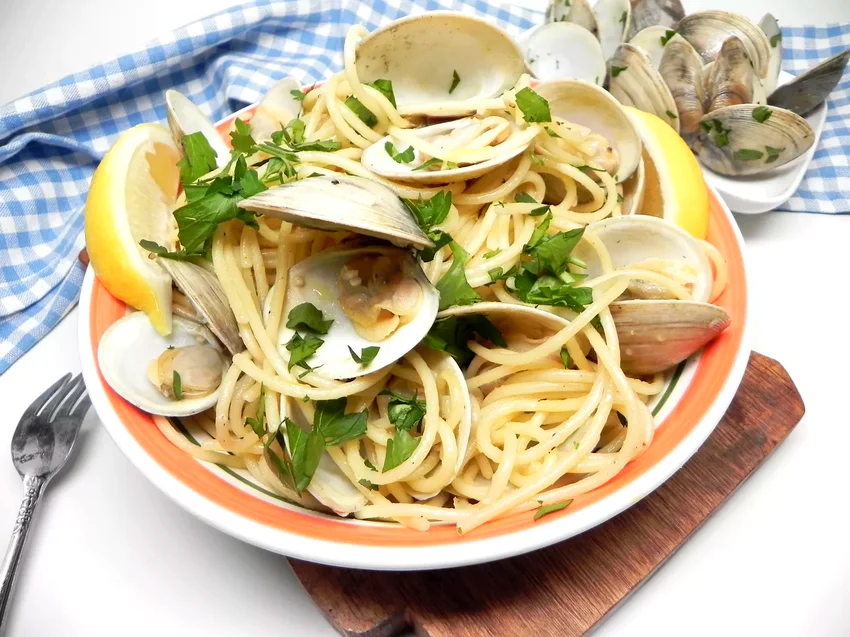 34 Classic Italian Pasta Dishes That Everyone Adores Spaghetti Risottati alle Vongole