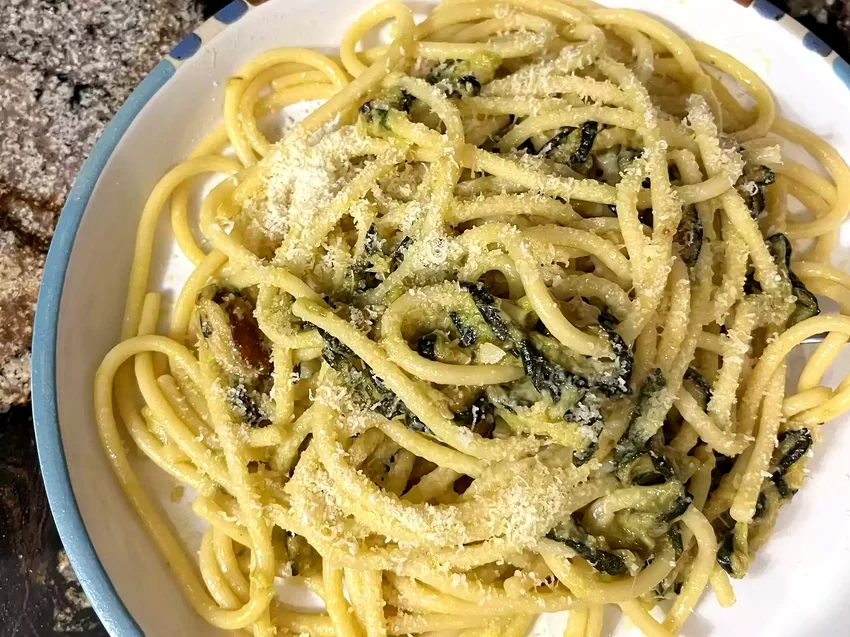34 Classic Italian Pasta Dishes That Everyone Adores Spaghetti alla Nerano (Spaghetti with Fried Zucchini)