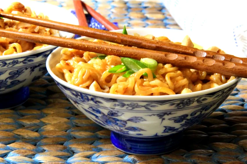13 Quick Emergency Dinners When You Have No Time to Cook Spicy Asian Ramen Noodles